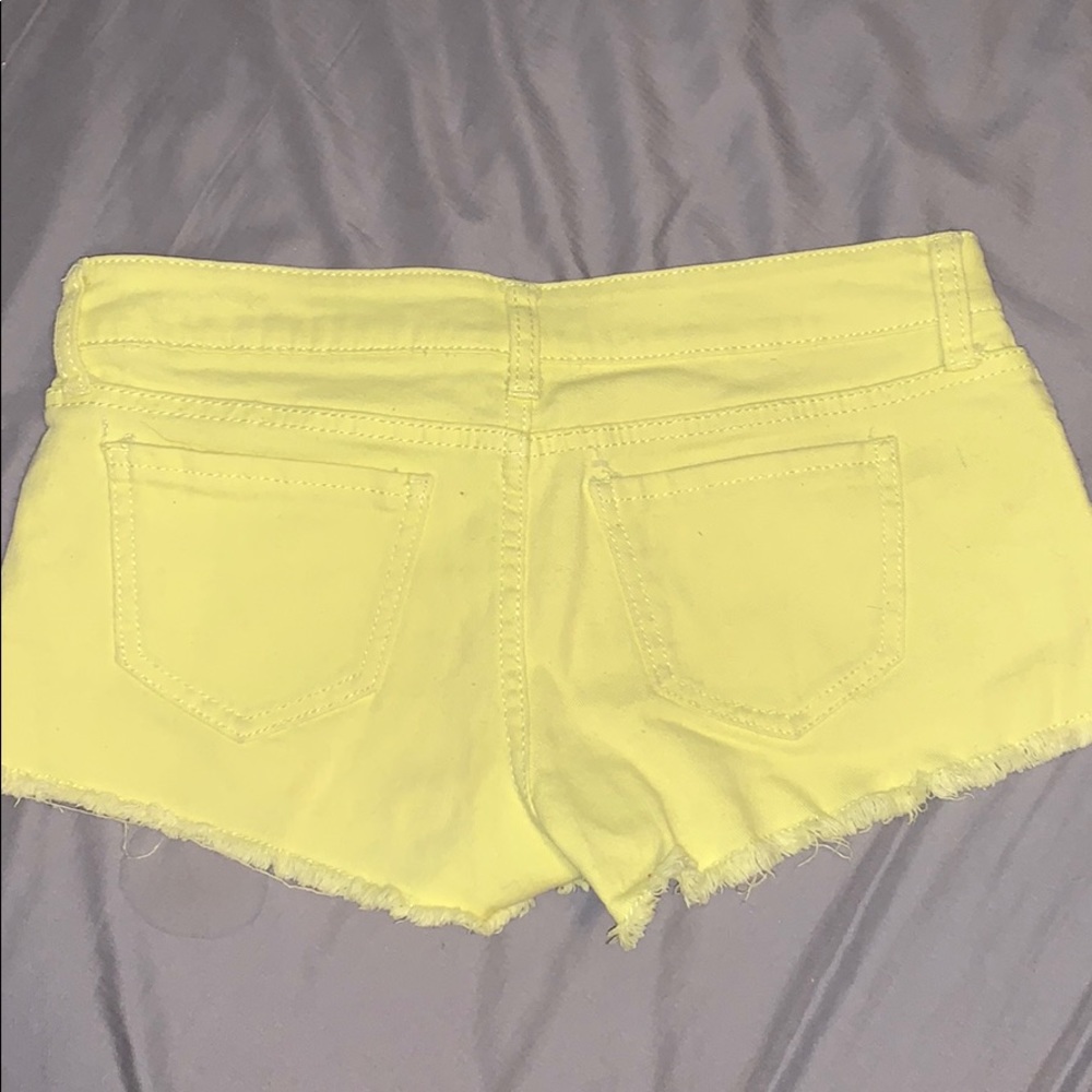 Shorts - Picture 2 of 4